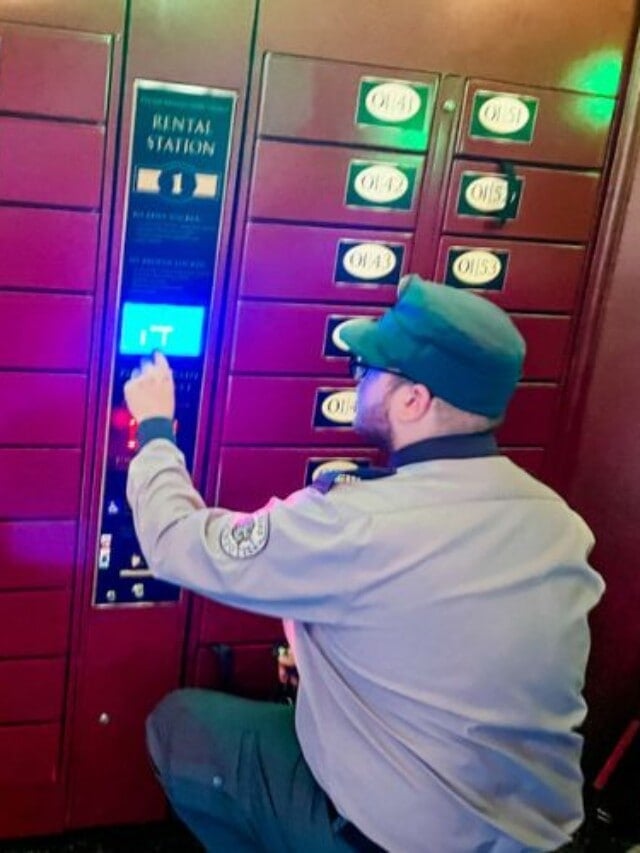 lockers at Universal Orlando with attendant